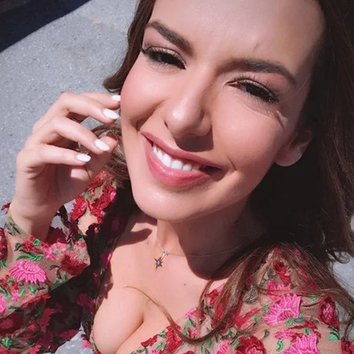 Νικολέττα Ράλλη | Στο κρεβάτι με την καλύτερη παρέα!