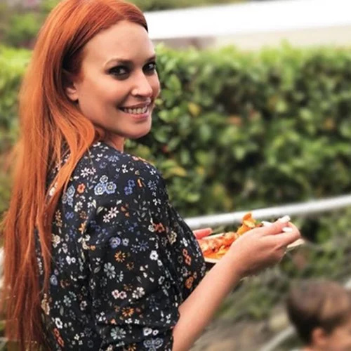 Σίσσυ Χρηστίδου | Επέστρεψε στο πατρικό της και ποζάρει με την μαμά της