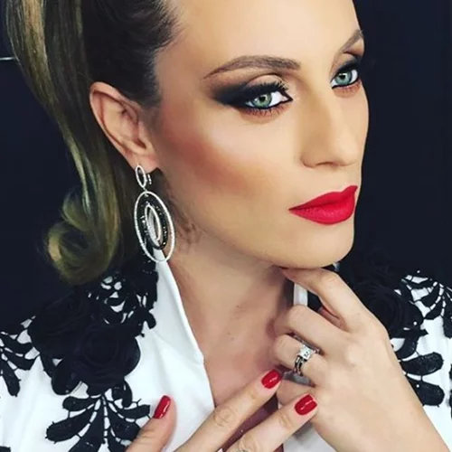 Ελεονώρα Μελέτη | Ποζάρει με φουσκωμένη κοιλίτσα και αποκαλύπτει πως είναι έτοιμη να γεννήσει!