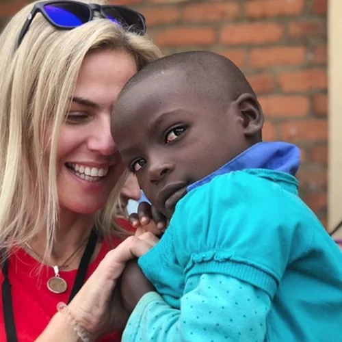 Χριστίνα Κοντοβά | Το album από το ταξίδι της στην Αφρική