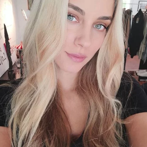 Δούκισσα Νομικού | Ποζάρει χωρίς ίχνος μακιγιάζ λίγο πριν μπει στο μαιευτήριο