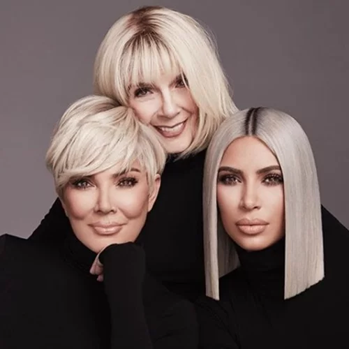 Kim Kardashian | Η οικογενειακή φωτογραφία για τα νέα καλλυντικά της