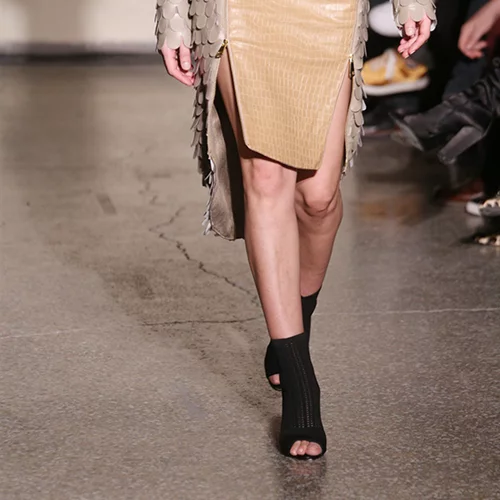 Μάθαμε πού θα βρεις τα τέλεια παπούτσια που φορέθηκαν στην New Generations Fashion Lines!