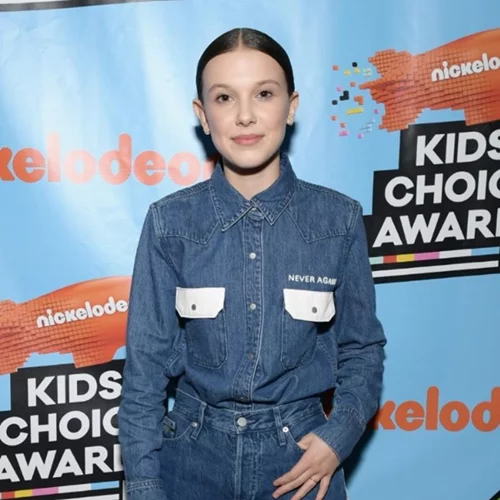 Millie Bobby Brown | Το μήνυμα που είχε το look της στα Kids' Choice Awards!