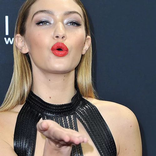 Τα κραγιόν της άνοιξης δεν έχουν καμία σχέση με αυτό που φαντάζεσαι