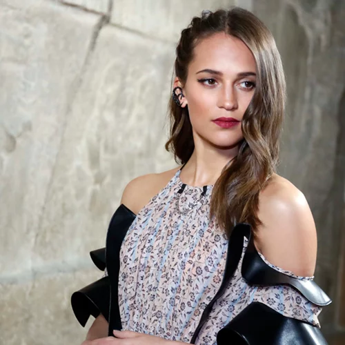 Alicia Vikander | Αυτή η εμφάνιση της είναι ό,τι καλύτερο έχουμε δει τελευταία