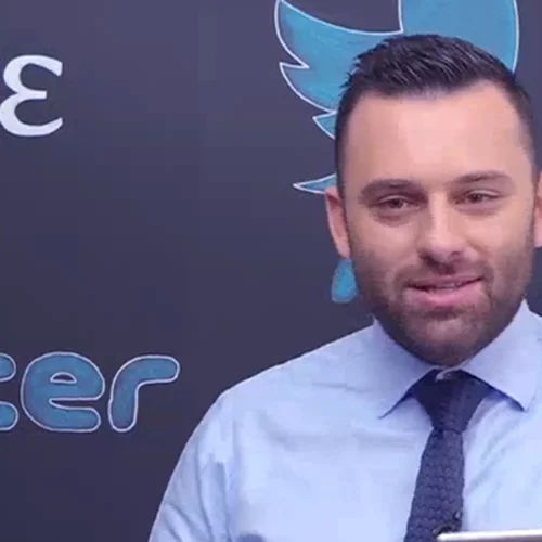 Κωνσταντίνος Συμεωνίδης | Οι σπαρταριστές απαντήσεις στα mean tweets του #MasterChefGR