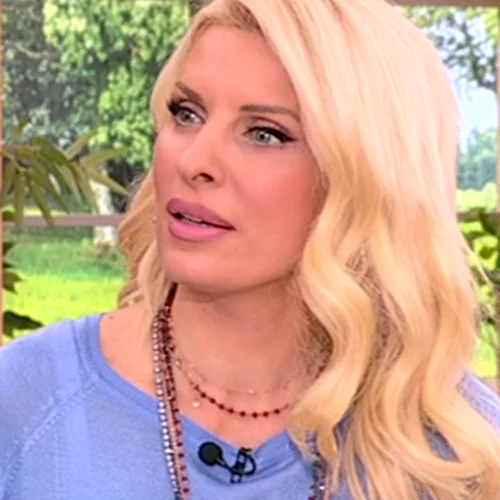 Ελένη Μενεγάκη | Η σπάνια κριτική στον Γιώργο Λιάγκα