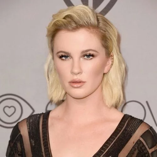 Ireland Baldwin | Αυτή είναι η sexy κόρη της Kim Basinger!
