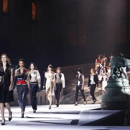 Miu Miu, Louis Vuitton F/W 2018-19 | Τα looks που ξεχωρίσαμε