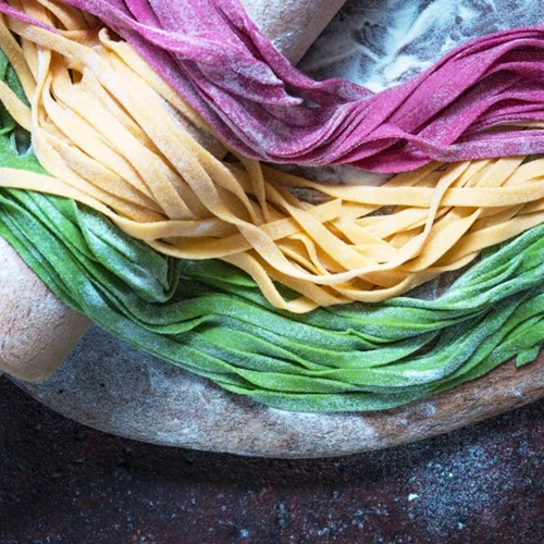 Ζυμαρικά σαν έργα τέχνης; Κι όμως, δε θα το πιστεύεις αλλά αυτά είναι μακαρόνια και τρώγονται!