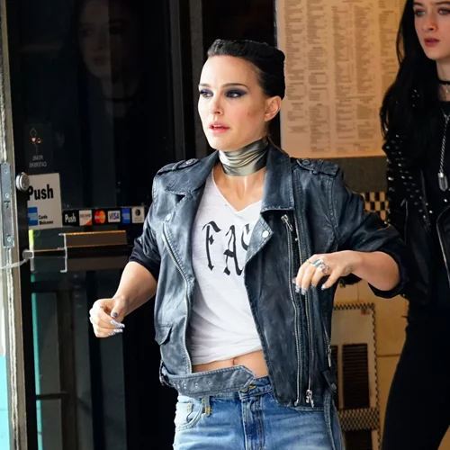 H Natalie Portman άλλαξε τα μαλλιά της και δεν την έχουμε ξαναδεί ποτέ έτσι