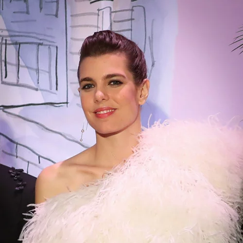 Νέος βασιλικός γάμος! Παντρεύεται η πριγκίπισσα Charlotte του Μονακό