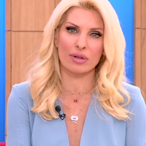 Ελένη Μενεγάκη | Οι νέες φωτογραφίες από την Άνδρο