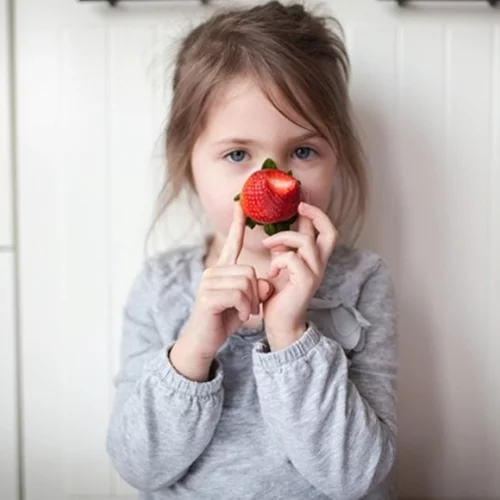 Πώς να μάθoυμε στα παιδιά να μην μας διακόπτουν – χωρίς φωνές