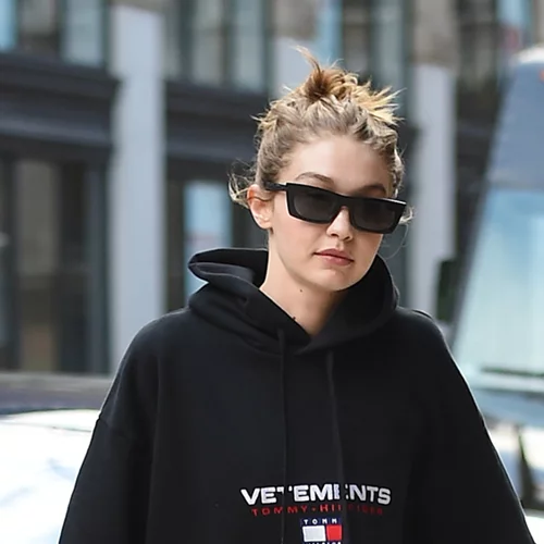 Gigi Hadid | Αυτό το απλό outfit θα είναι πάντα cool