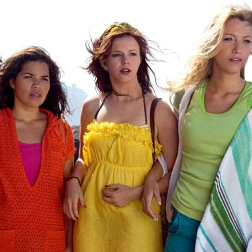 "Ένα μπλουτζίν για τέσσερις" | Η εμβληματική κοριτσίστικη ταινία αποκτά δεύτερο sequel!