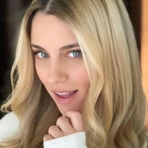 Δούκισσα Νομικού |  Η πρώτη φωτογραφία με το νεογέννητο