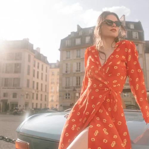 Αυτό το νέο cool γαλλικό brand είναι ο ορισμός του παριζιάνικου στυλ που λατρεύουμε