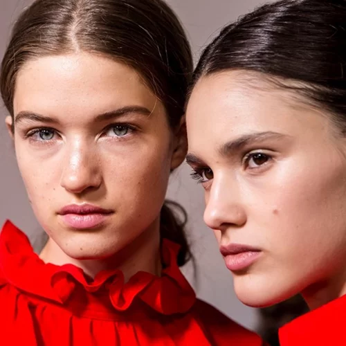 Πιο λαμπερό δέρμα; Έξι βήματα για να το αποκτήσεις!