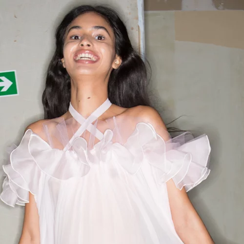 Αυτό είναι ΤΟ φόρεμα του καλοκαιριού για το πάρτι, το γάμο, τη βόλτα