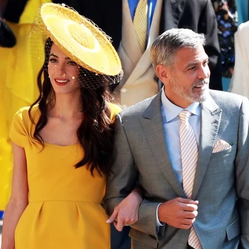Το κίτρινο φόρεμα που φόρεσε η Amal Clooney στον γάμο της Meghan Markle είναι πλέον διαθέσιμο online