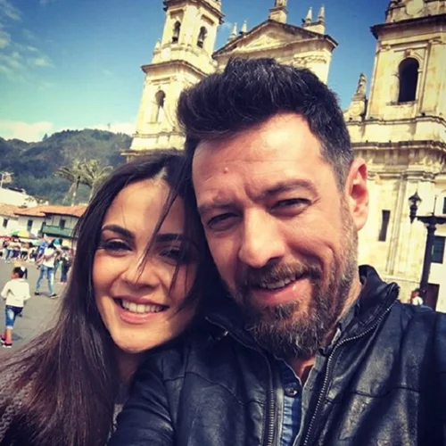 Μάνος Παπαγιάννης – Αγγελική Δαλιάνη | Έξοδος για δύο στο θέατρο