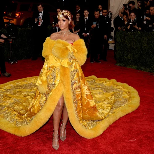 Met Gala | Οι 25 πιο εντυπωσιακές εμφανίσεις που θα μείνουν αξέχαστες από τη μεγάλη γιορτή της μόδας