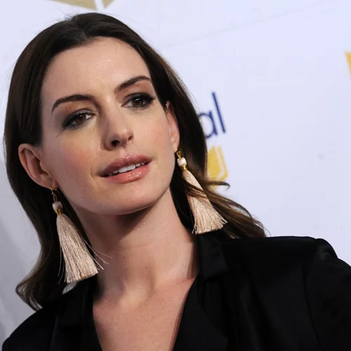 Anne Hathaway | Αποκαλύπτει κάποιες άσχημες εμπειρίες στην καριέρα της