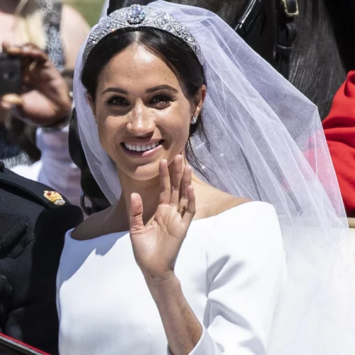 Meghan Markle | Μιλάει πρώτη φορά για το νυφικό της!