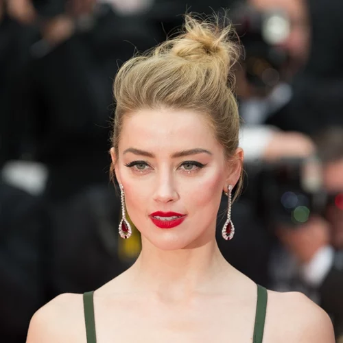 Η Amber Heard έκλεψε την παράσταση στην πρεμιέρα του «Aquaman»