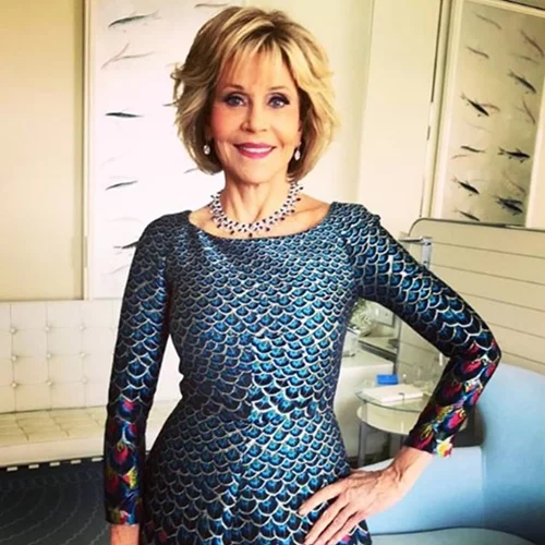 Jane Fonda | Στις Κάννες με δημιουργία Mary Katrantzou