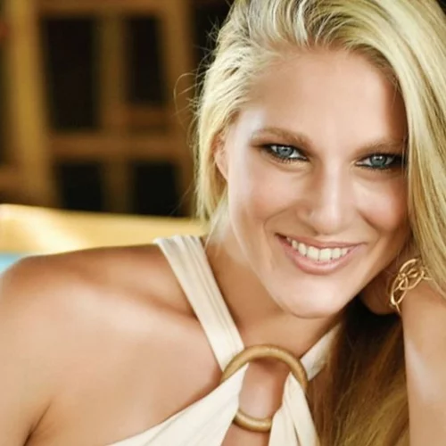 Σάρα Εσκενάζη: Το νέο επιχειρηματικό βήμα του Survivor girl!