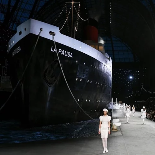 Chanel Resort '19 | Μια κρουαζιέρα στον ωκεανό του navy chic