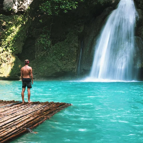 Πώς θα παρατήσεις τη δουλειά σου και θα ταξιδέψεις σε όλο τον κόσμο