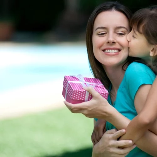 Εσείς θα κάνετε δώρο στη δασκάλα φέτος;