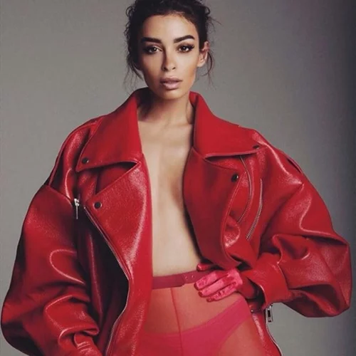 Ελένη Φουρέιρα | Η απάντηση για τη φωτογραφία με τον αετό της Αλβανίας που προκάλεσε αντιδράσεις