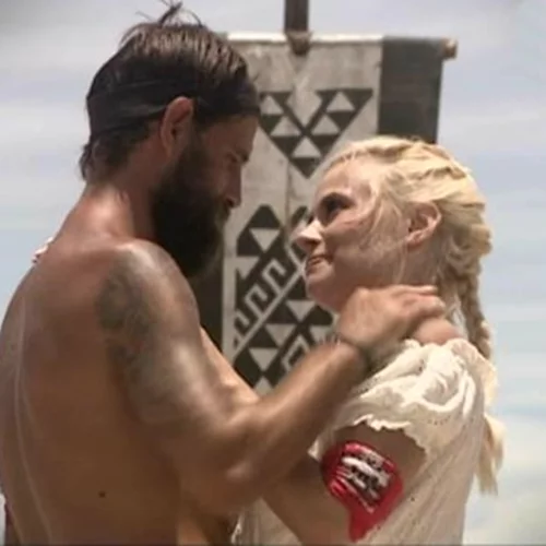 Survivor | Η επιστροφή της Λάουρα Νάργες!