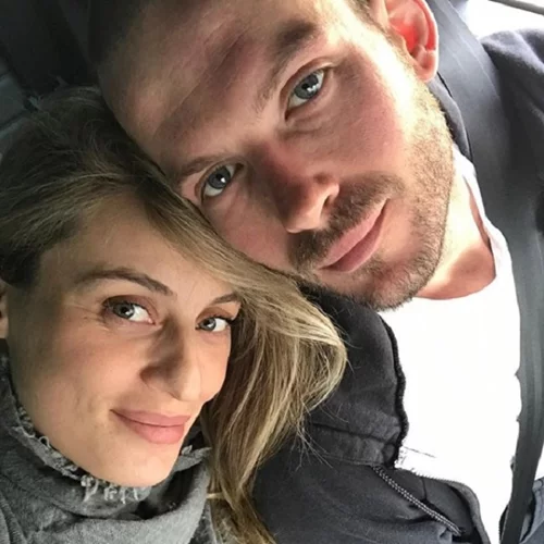 Θοδωρής Μαροσούλης | Ο σύζυγος της Ελεονώρας Μελέτη σε τρυφερή φωτογραφία με την κόρη τους