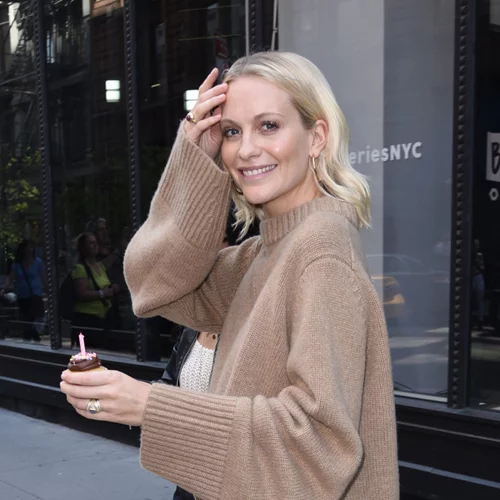 Poppy Delevingne | Το τέλειο look για τη μεταβατική περίοδο (πόσο κομψή;)