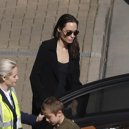 Angelina Jolie | Στο Λονδίνο για τον βρετανικό γάμο;