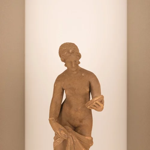 Αναρωτιέσαι πώς μύριζαν οι γυναίκες στην αρχαιότητα; Ήρθε η ώρα όχι μόνο να μάθεις αλλά και να μυρίσεις!