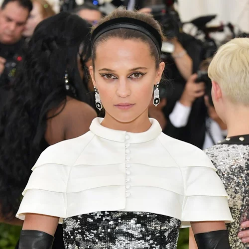 Ποιου Έλληνα σχεδιαστή τα κοσμήματα είδαμε στο Met Gala;