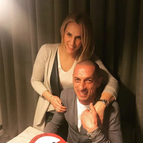 Έλενα Ασημακοπούλου - Bruno Cirillo | Ρομαντικές διακοπές στη Μύκονο