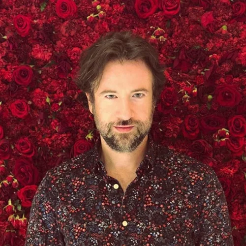 Οριστικό: Ο Κωστής Μαραβέγιας με το νέο "Στην υγειά μας" στην ΕΡΤ