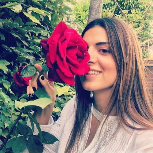 Σταματίνα Τσιμτσιλή | Πρωινές αγκαλιές με τον γιο της