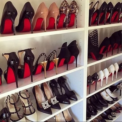 Η capsule συλλογή του Christian Louboutin είναι «all you want for Christmas»