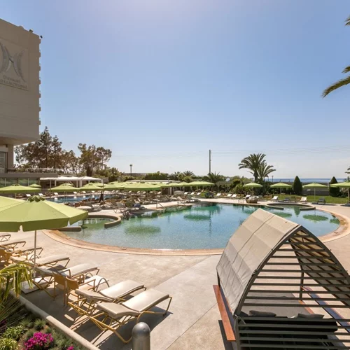 Divani Collection Hotels | Δροσιστικές βουτιές στις πισίνες του Ομίλου Ξενοδοχείων Διβάνη