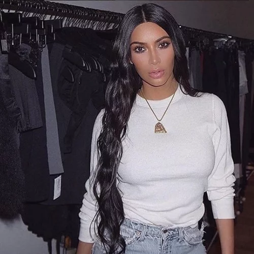 Kim Kardashian | Άλλαξε 5 look μέσα σε μια μέρα!