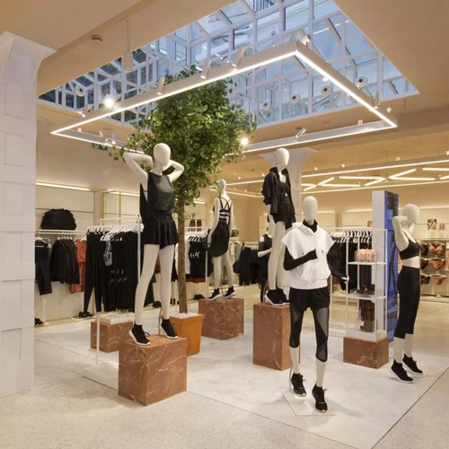 Breaking news! Μόλις άνοιξε το πιο ωραίο Oysho κατάστημα